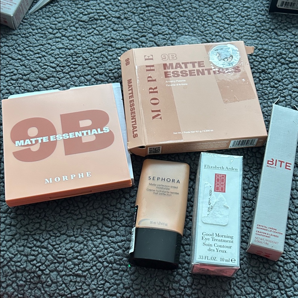 Morphe Matte Essentials 9B Eyeshadow Palette - Warm Tones